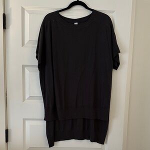 LULULEMON Gray Short Sleeve Hi-Low Sweater Tunic